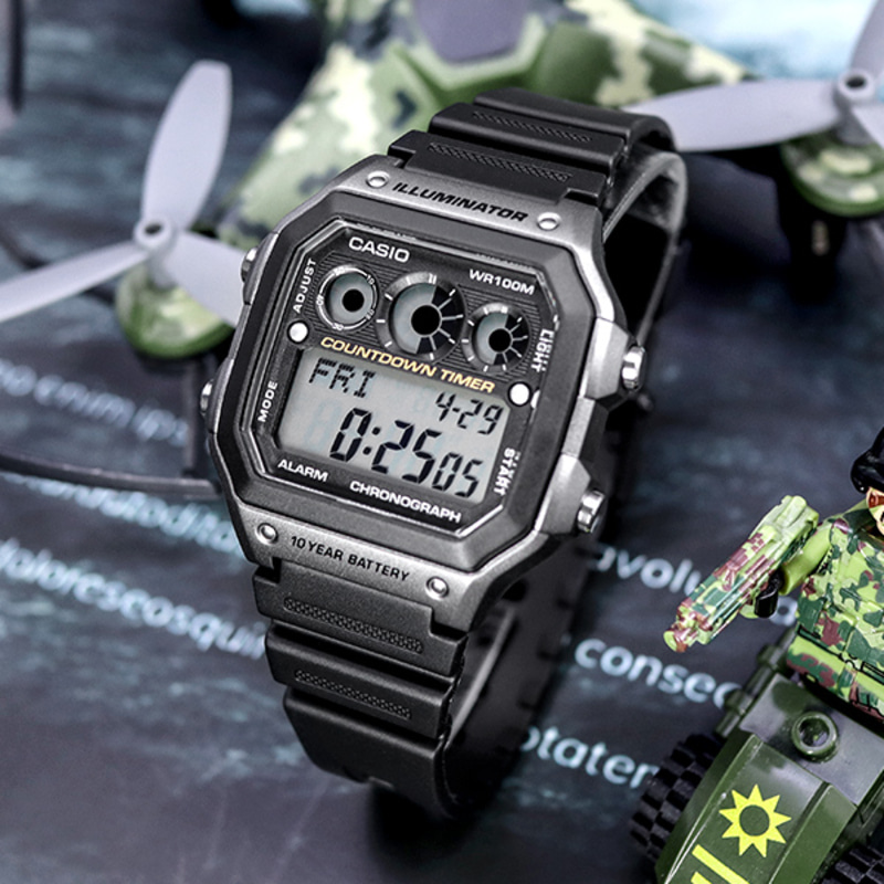 카시오 남성 군인 디지털 손목 시계  AE-1300WH-8A